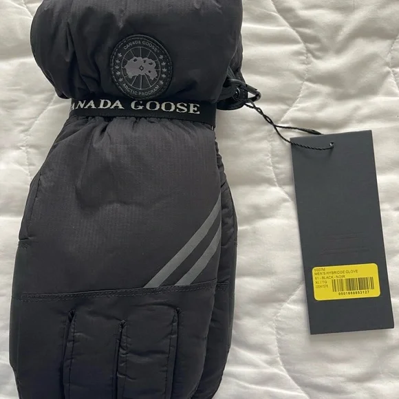 Canada Goose Men’s Bomber Jacket, Gloves and Hat Bundle - XL - NWT